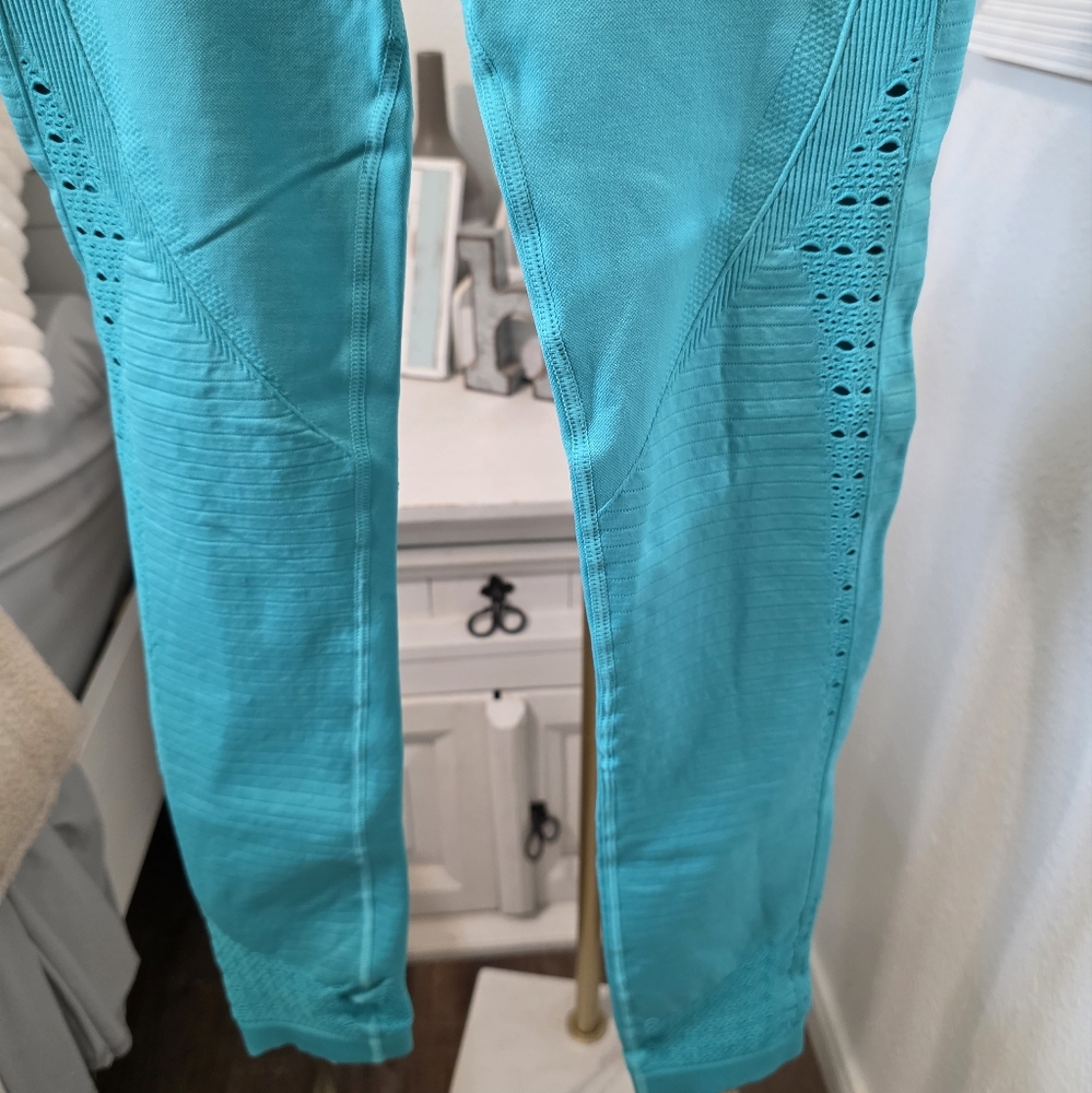 🆕️ Gymshark Energy Seamless Leggings - Picture 6 of 11